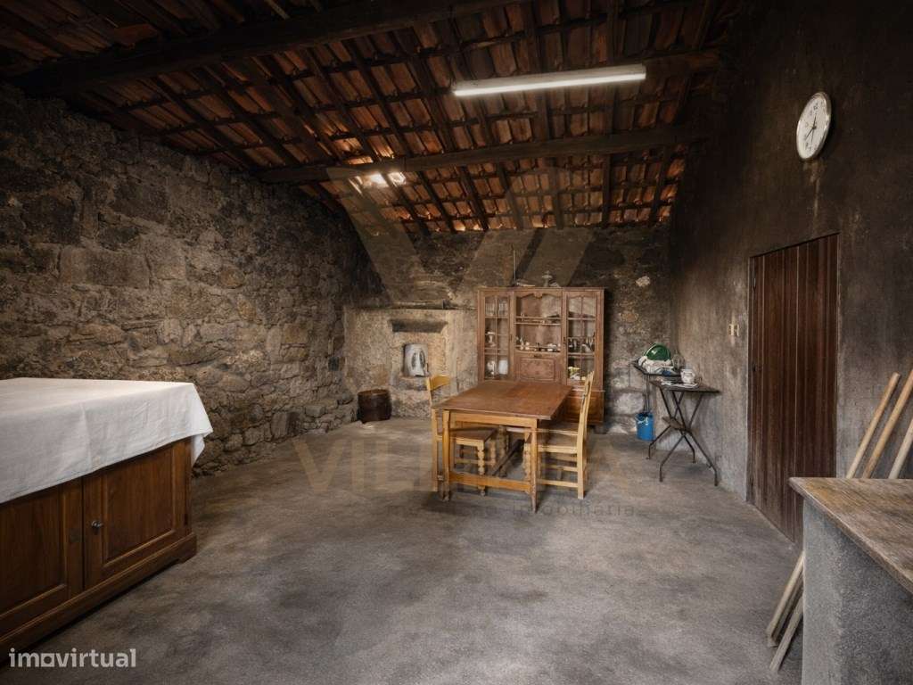 Propriedade com Casa Antiga T3 para Restauro - Beiral do Lima-15