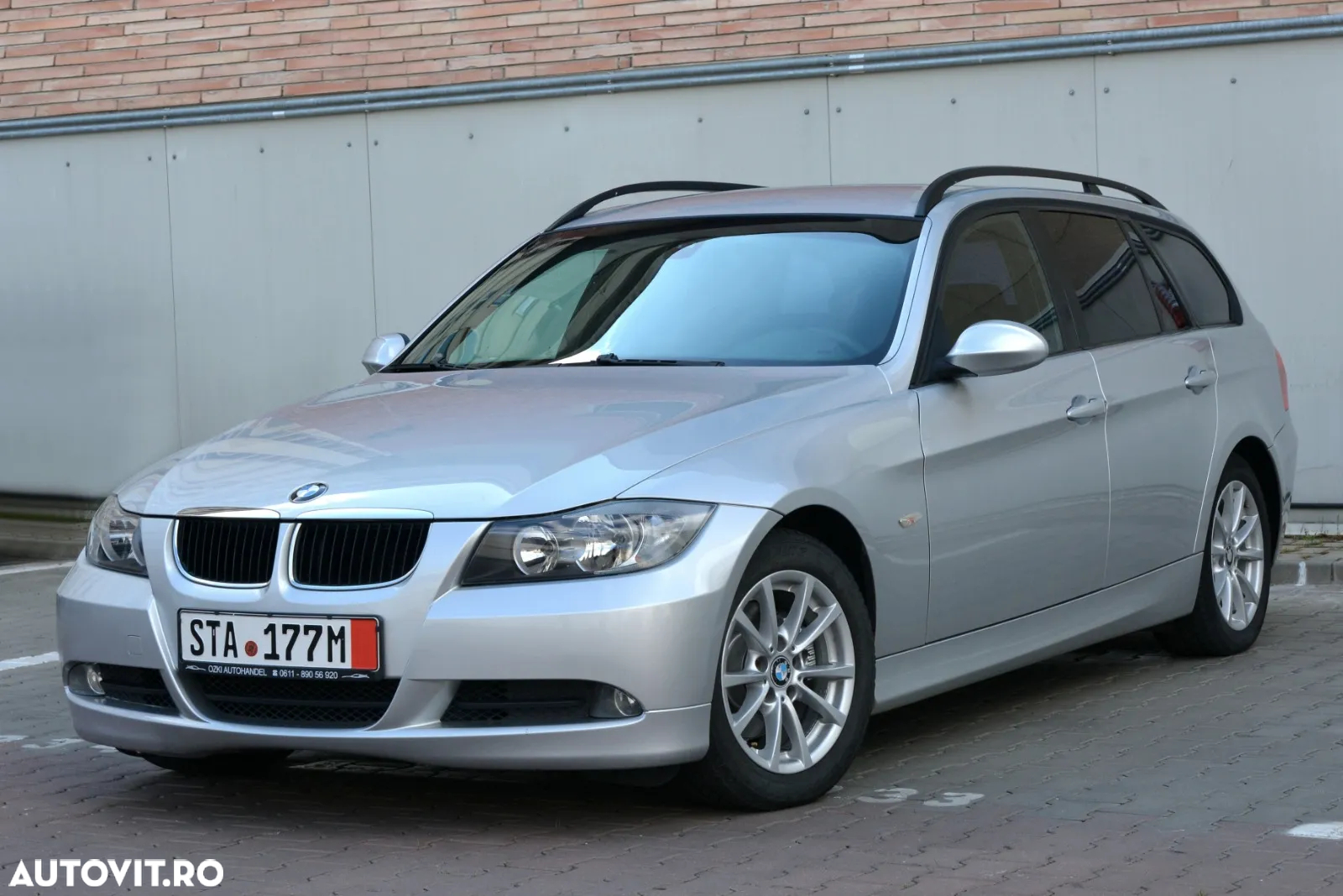 BMW Seria 3 320d Touring - 10