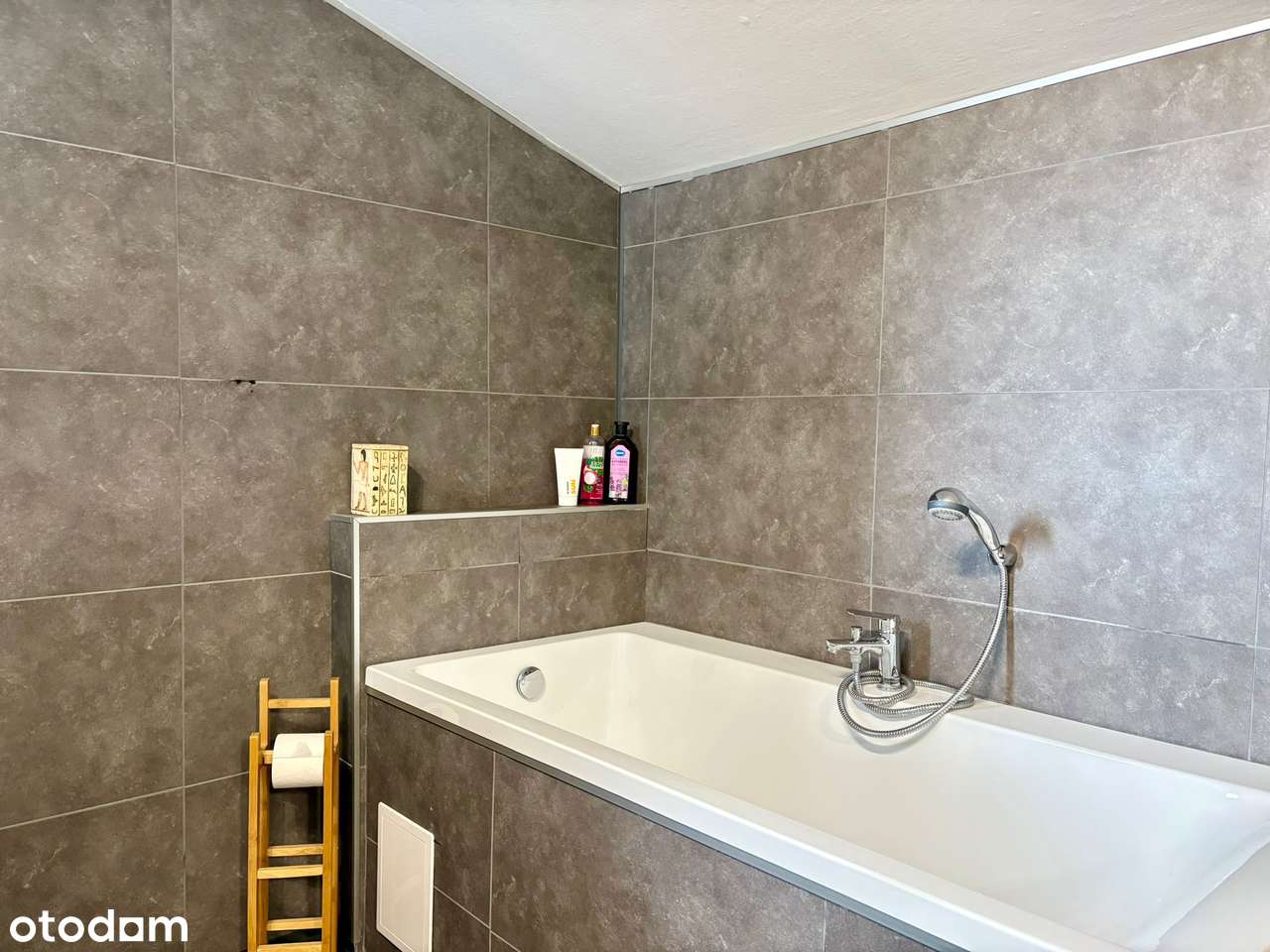 Dom w centrum Szczercowa-5