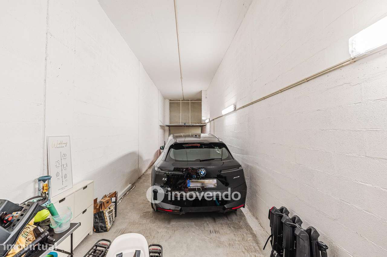 Apartamento T3 com garagem, em condomínio com piscina, em Bicesse-49