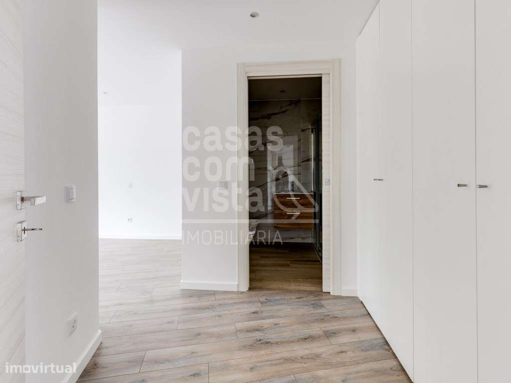 Apartamento T4 de arquitetura moderna junto da cidade, Pombal -Leiria-12