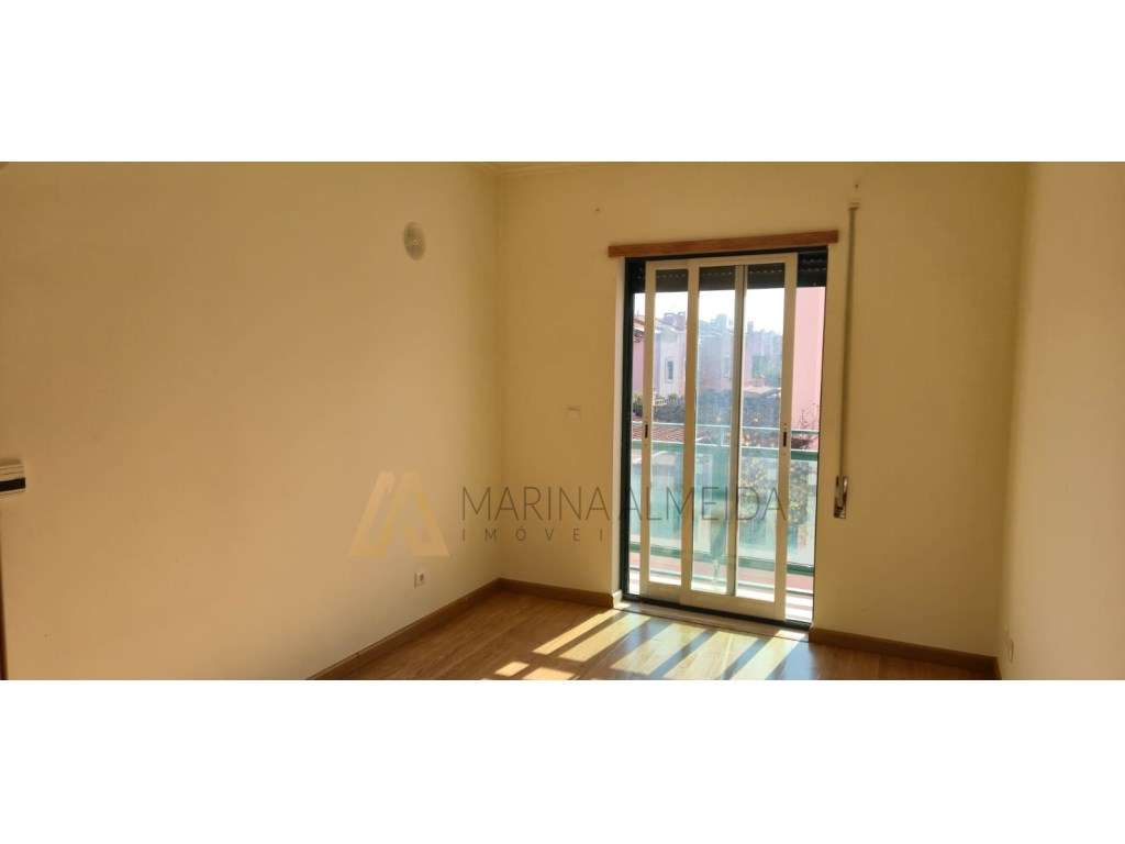 Apartamento t2 1º andar muito luminoso, com varanda despensa e arre...-12