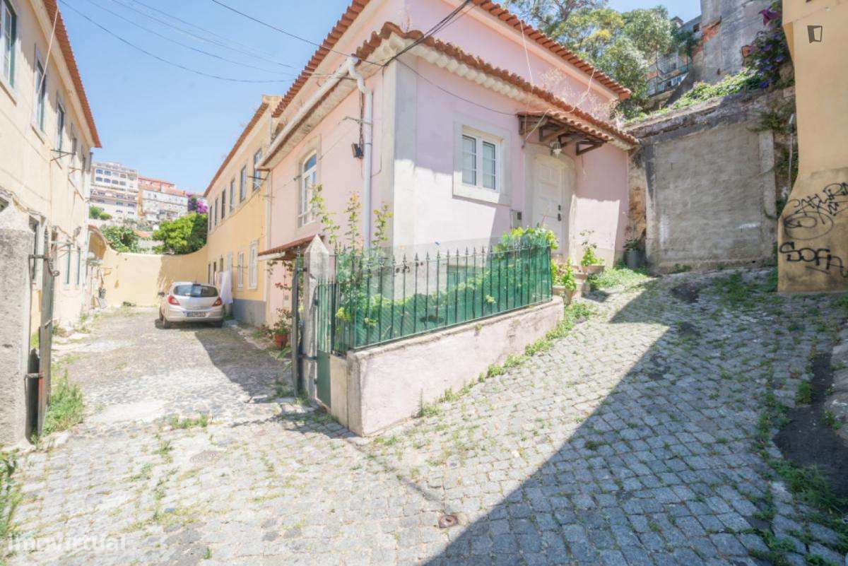 Apartamento com 2 quartos - localizado em Mouraria Lisbon - Grande imagem: 3/10