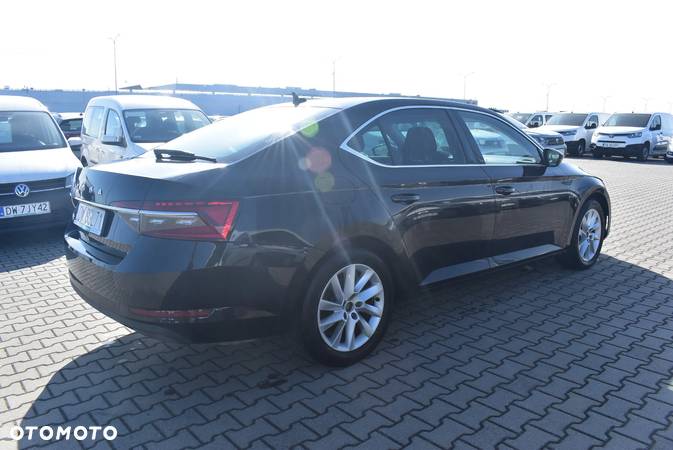 Skoda Superb 2.0 TSI Style DSG - 6