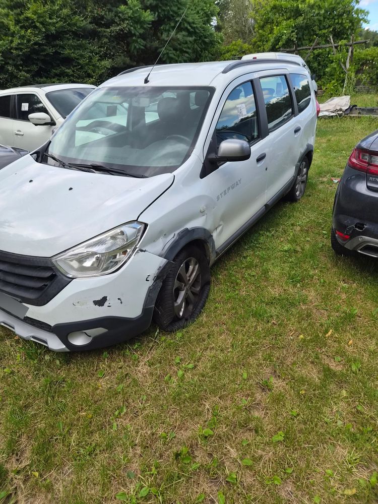 Dacia Lodgy dCi 110 Stepway 2016