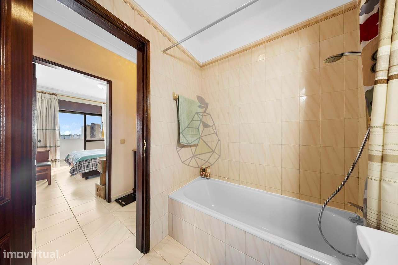 Apartamento T2 virado a Sul , com Garagem na Vila Rosa - Portimão-19