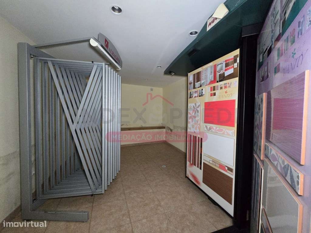 Prédio com varias frações Autónomas - Venda Judicial - Guarda-12