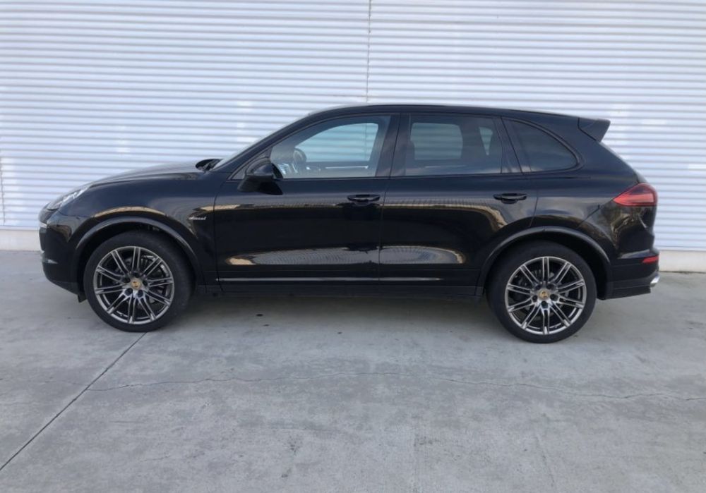Porsche Cayenne 3.0 L 2016