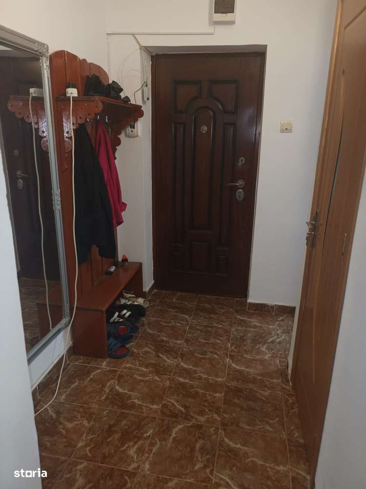 3 camere, mobilat și utilat, centrala proprie, bloc 1989, stradal-11