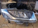 Iveco S-Way lampa przednia prawa led - 1