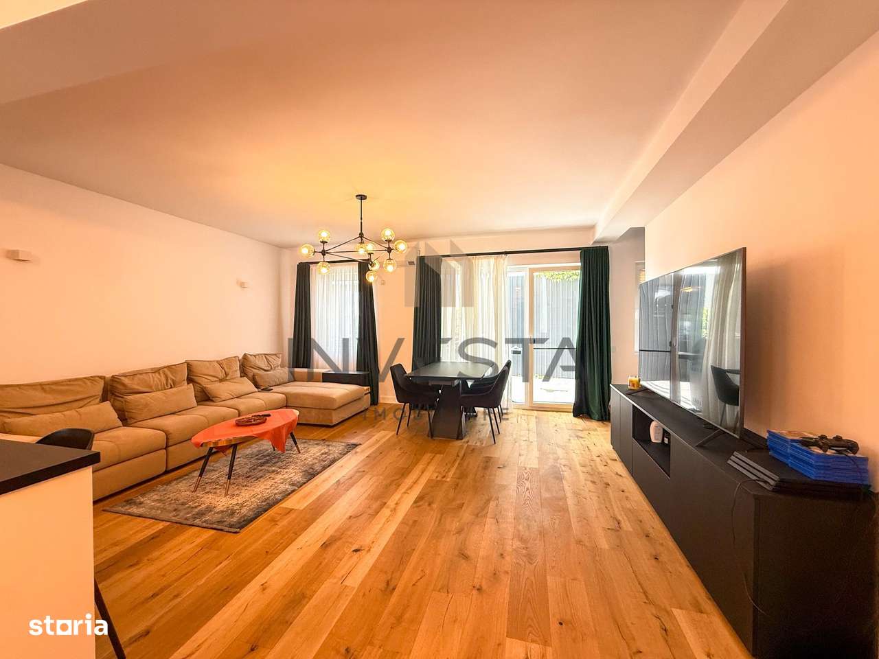 Casa insiruita cu finisaje moderne in cartierul Europa! - Imagine principală: 4/20