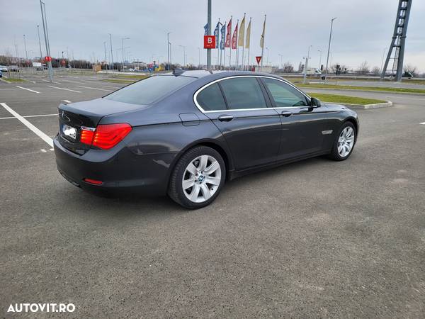 BMW Seria 7 730d - 4