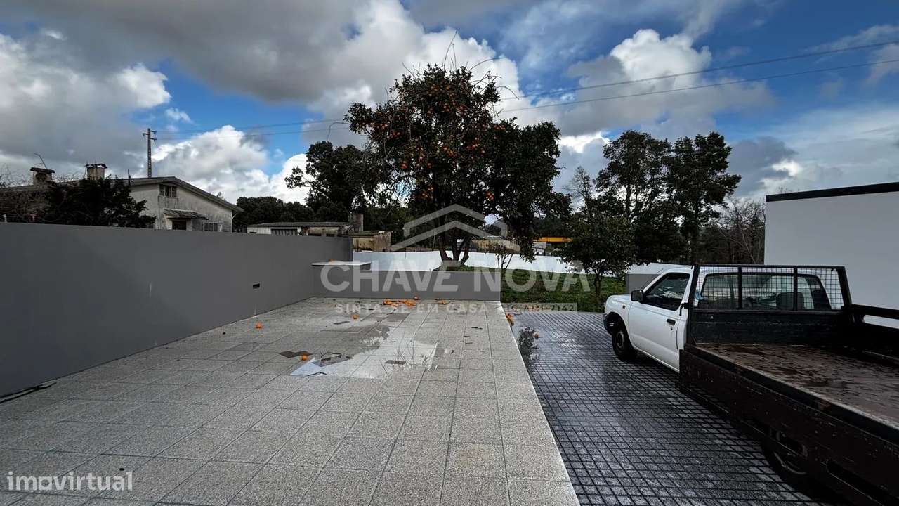 PS - MORADIA T3 TOTALMENTE RESTAURADA GRIJO - Grande imagem: 5/24