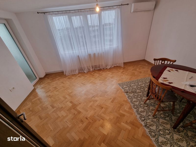 Apartament 3 camere, Targu Jiu, str. Theodor Aman – Central