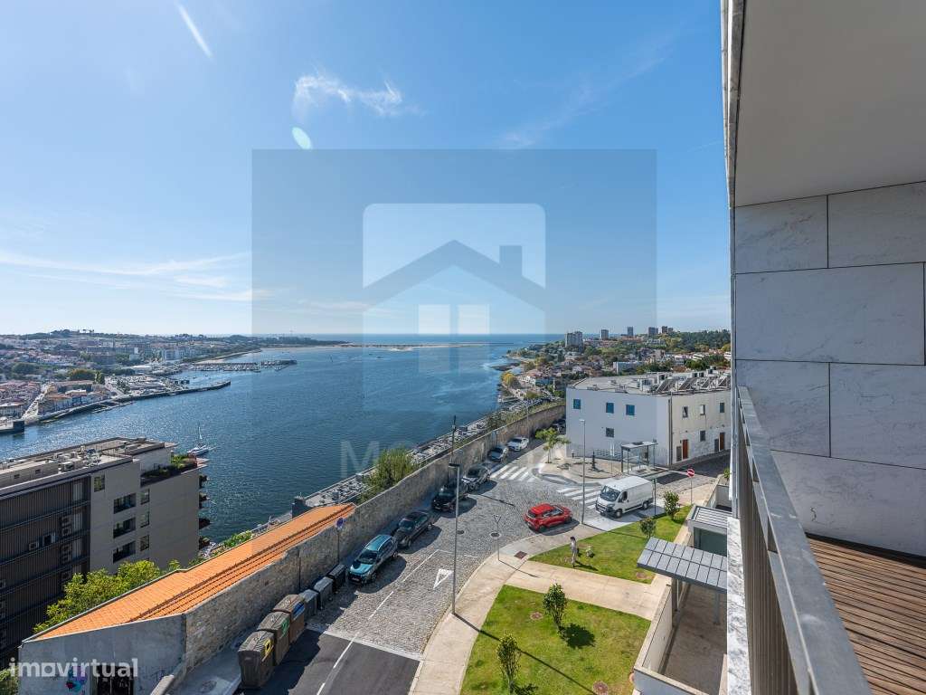 APARTAMENTO PORTO T3|| COM VISTAS RIO E MAR-11