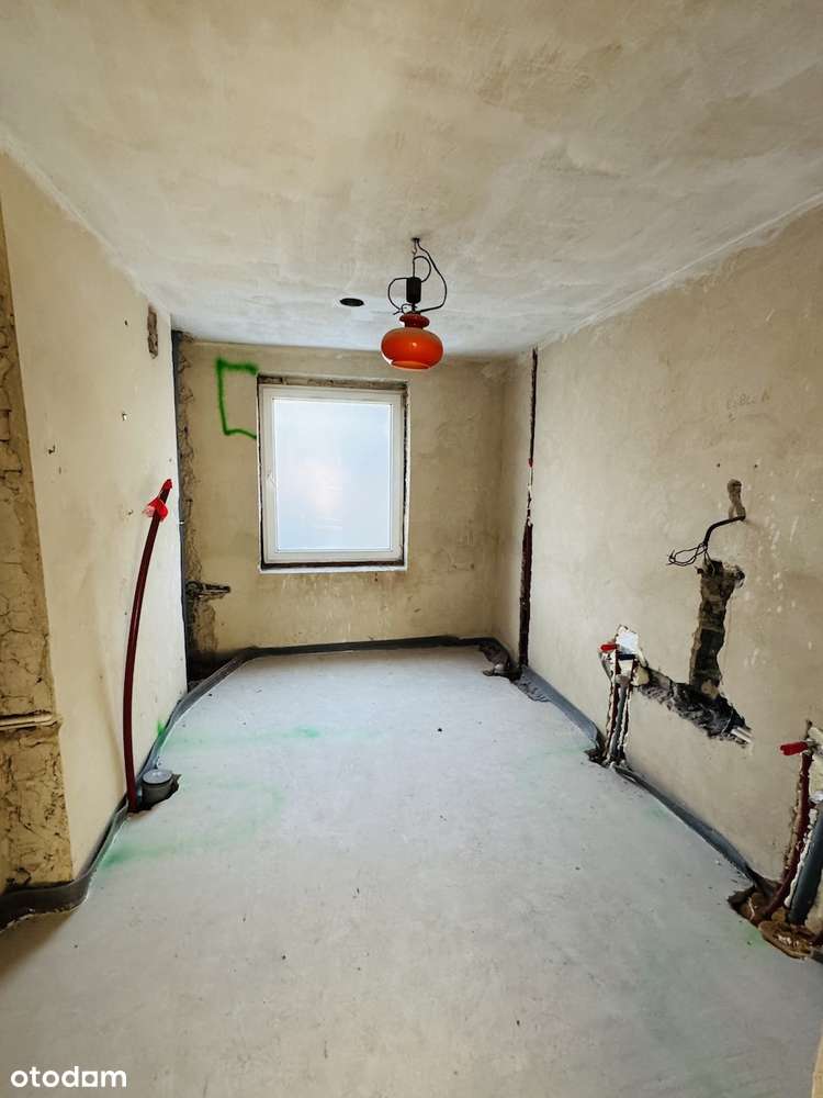 Duży dom z ładną działką ze stawem przy lesie-potencjał aranżacji-15