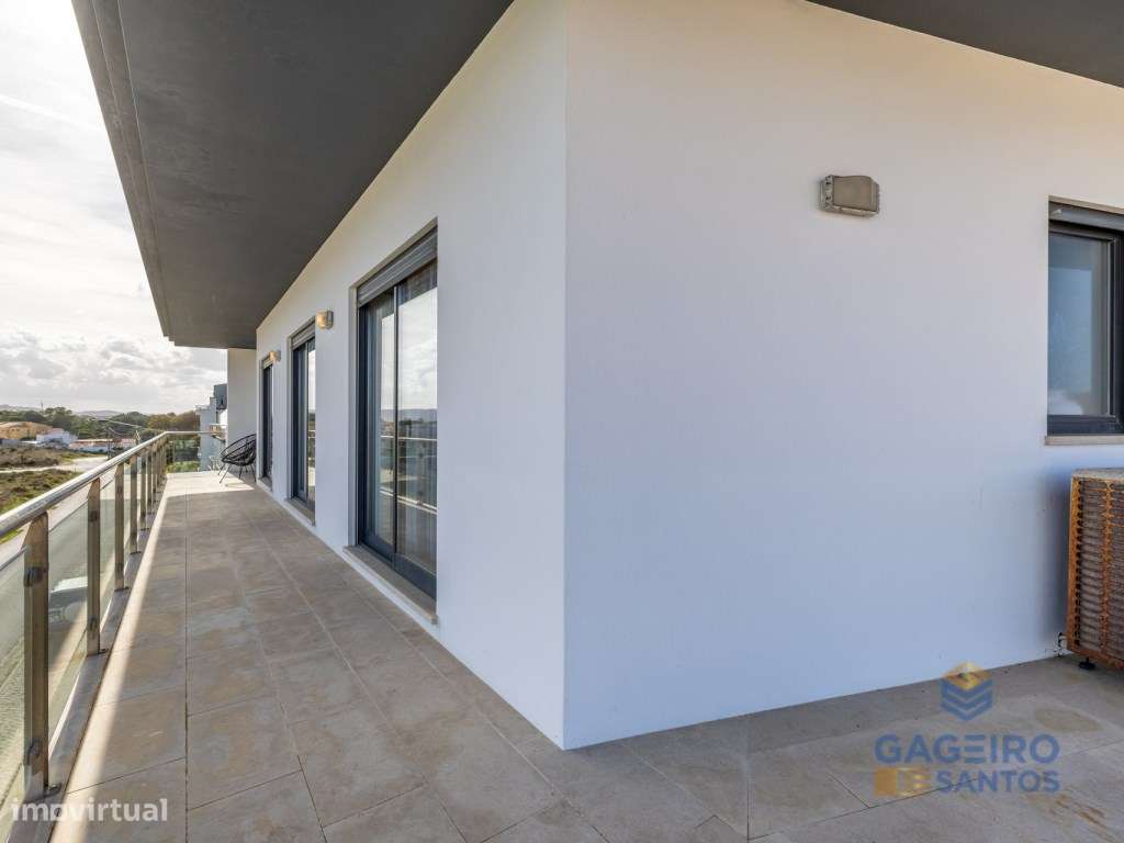 Espaçoso apartamento T3 com terraço privativo - São Martinho do Porto-28