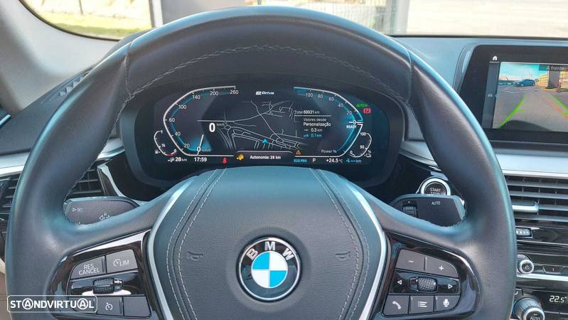 BMW 530 e iPerformance - 11
