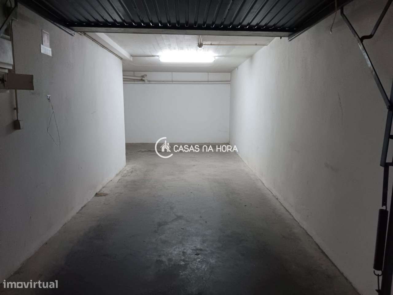 Garagem/armazém no centro de Carcavelos-10