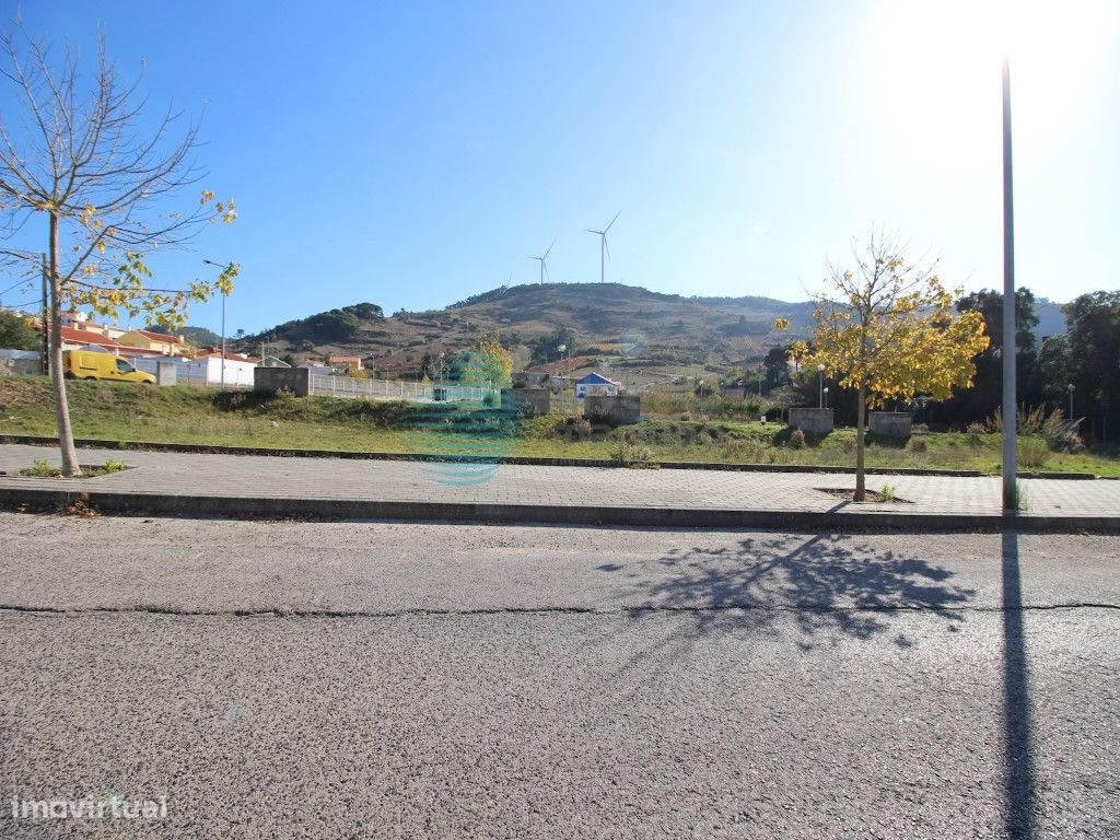 Lotes de terreno urbano para construção a poucos minutos ...