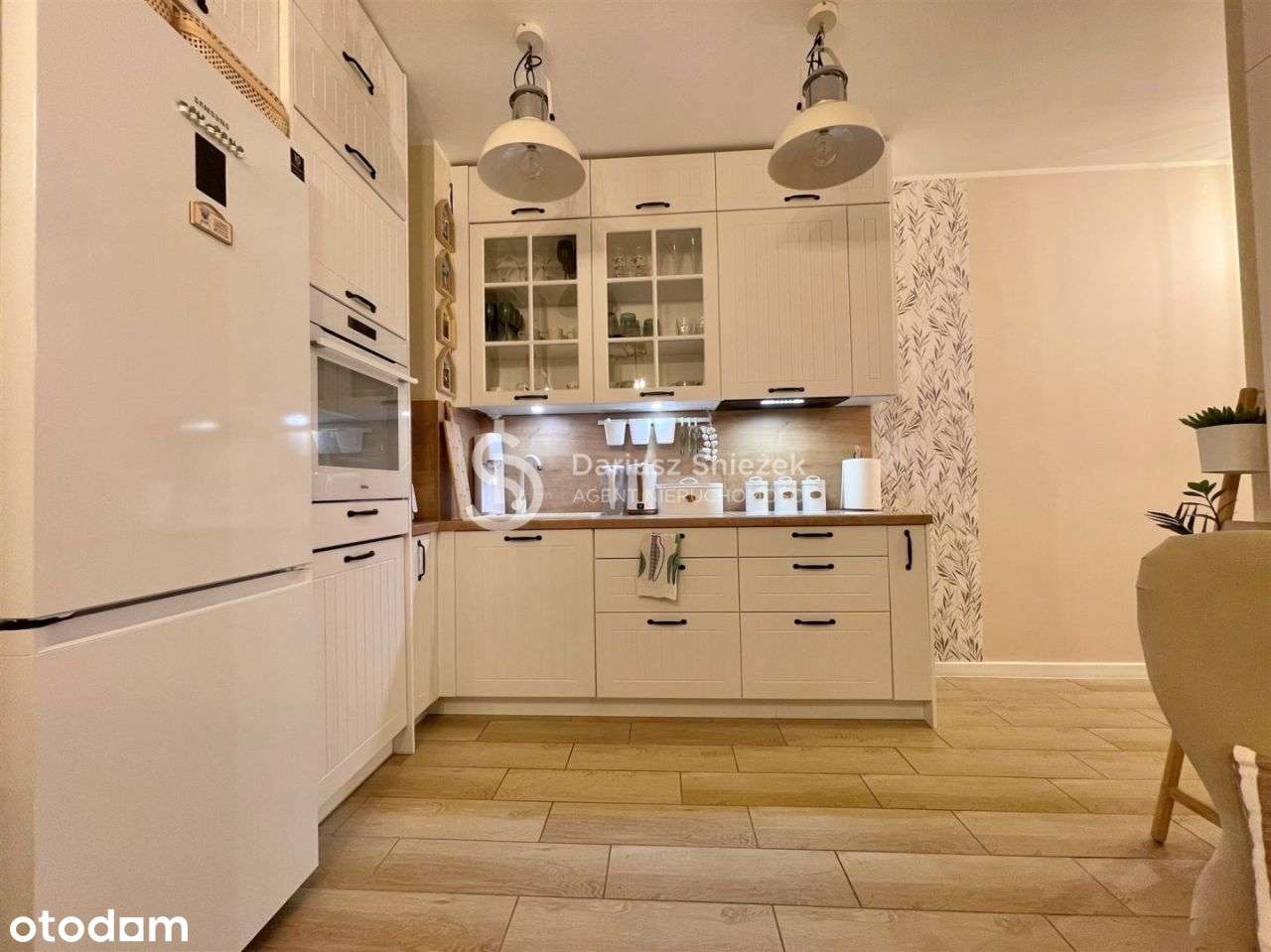 Top Mieszkanie 2 pok z dużym tarasem i garażem!-8