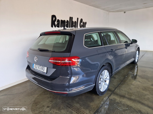 VW Passat Variant 2.0 TDi Highline DSG - 11