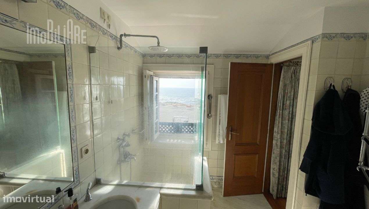 Vende-se Propriedade Frente mar com Moradia, T0 e dois restaurantes-40