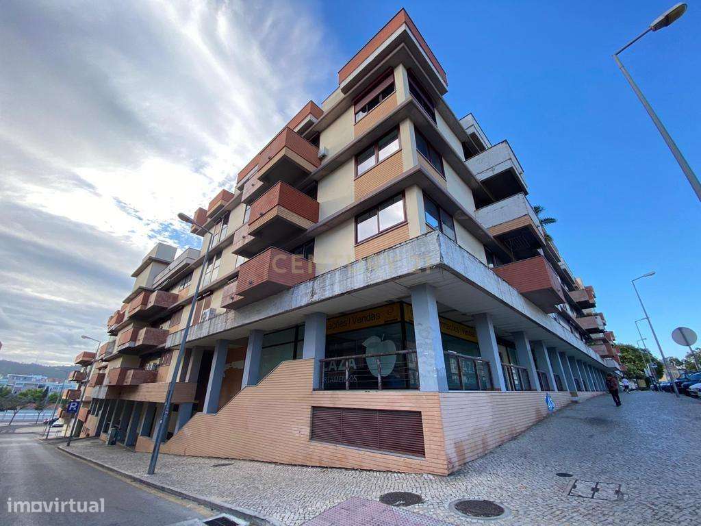 Apartamento T3, Arrendado até dezembro, em Setúbal - Grande imagem: 4/11