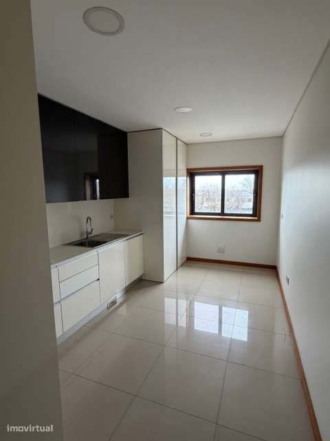 T2 Av. 24 Espinho - Grande imagem: 2/14