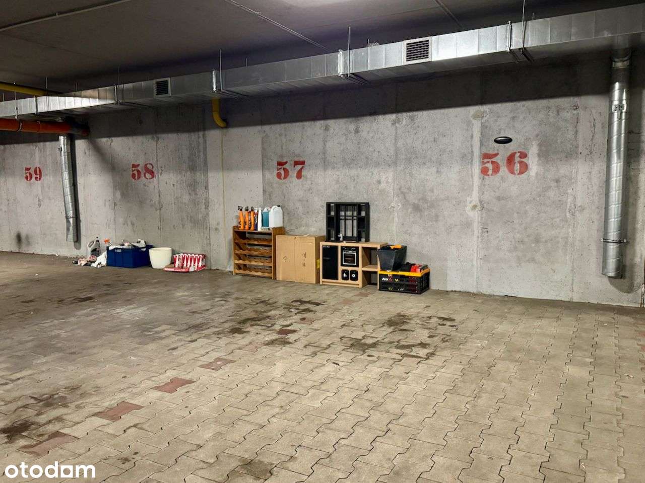 Miejsce Postojowe Hala Garażowa, Daszyńskiego-9