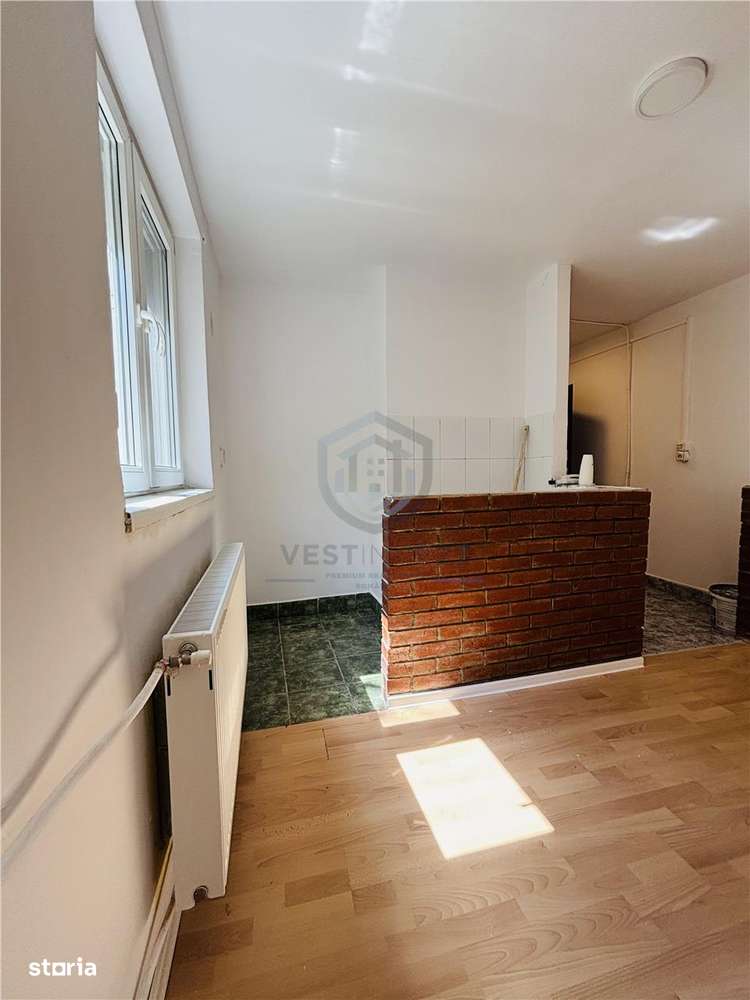 Apartament cu 2 camere, semidecomandat, Rogerius. - Imagine principală: 4/6