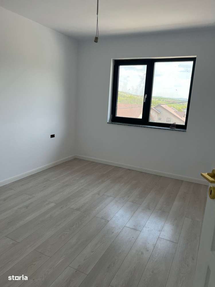 Casa 4 camere, Rediu, 110 mp, cu beci  €209.000 Cod Oferta: 9869-17