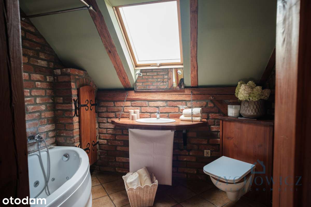 Dom w Wilkowie – przestrzeń, prywatność i natura-13