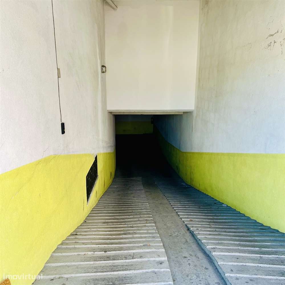 Garagem à venda no Montijo - Grande imagem: 2/5