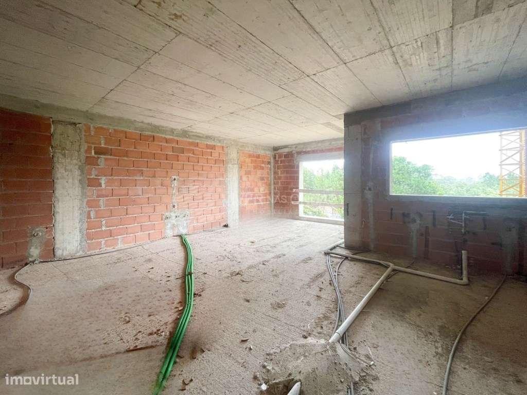 Apartamento T3 c/ garagem e varandas | Vale de Milhaços | Corroios - Grande imagem: 3/44