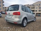 Volkswagen Touran 2.0 TDI DPF DSG Highline - 15