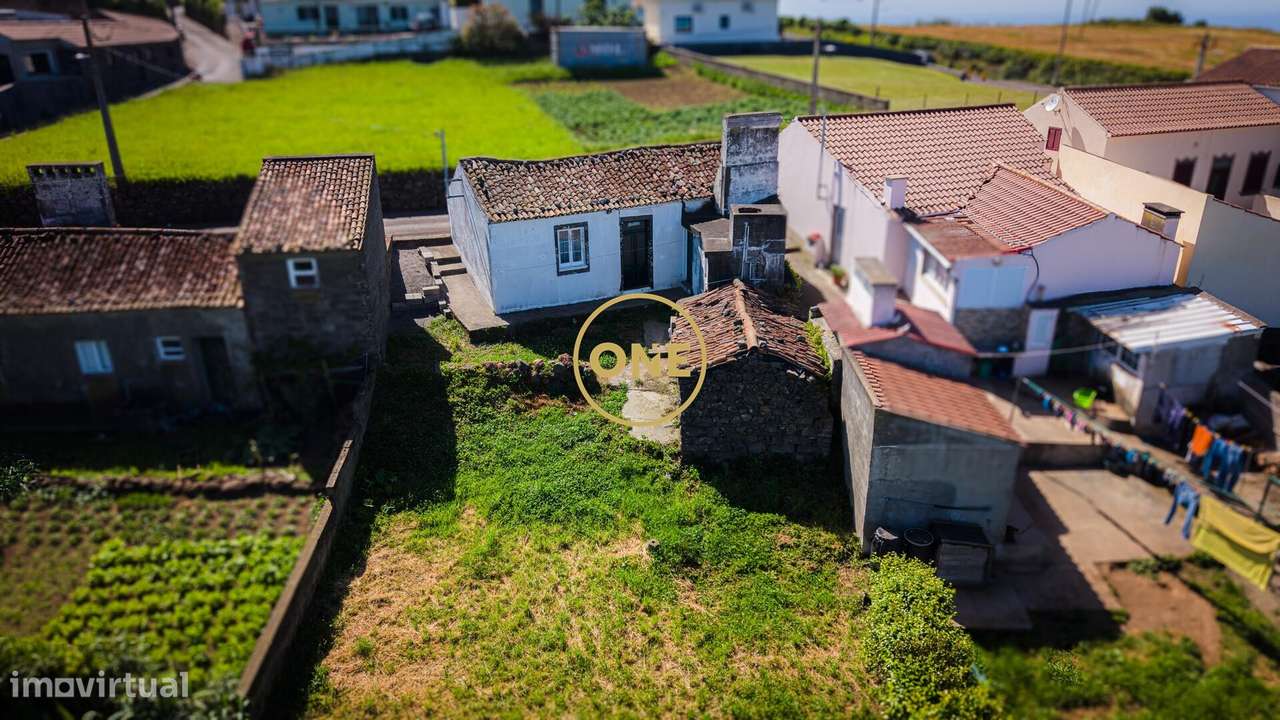Moradia com Terreno e Potencial de Valorização | Lomba da Fazenda – No-16