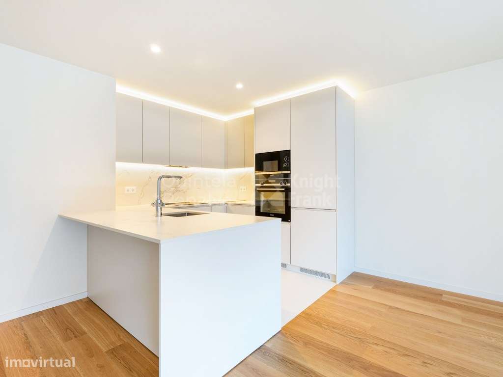 Apartamento T3 com varanda, nos Jardins d'Arrábida-9