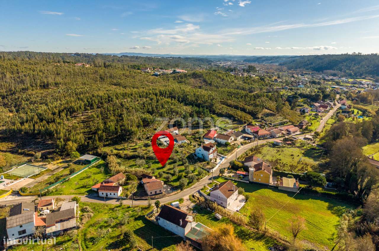 Terreno com 1734m² | Construção Moradia | Urqueira, Ourém-0