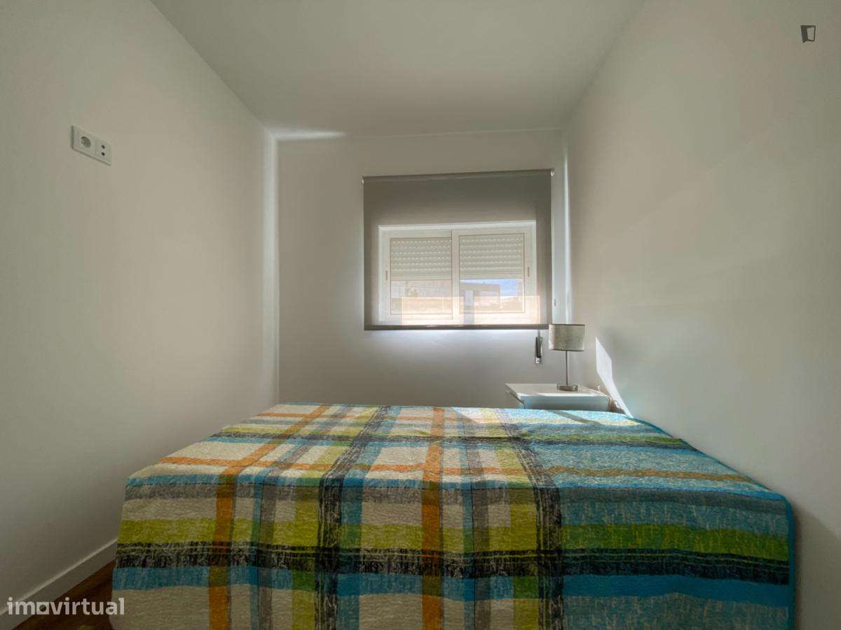 Quarto - localizado em Ramalde Porto - Grande imagem: 5/10
