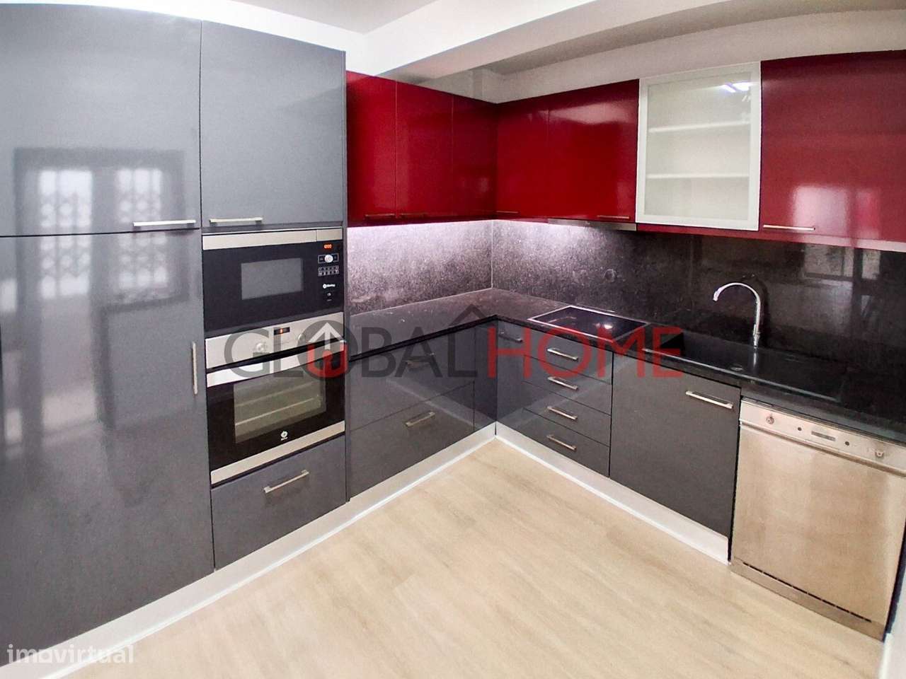 Apartamento T2 Renovado em Baguim do Monte - Grande imagem: 5/33