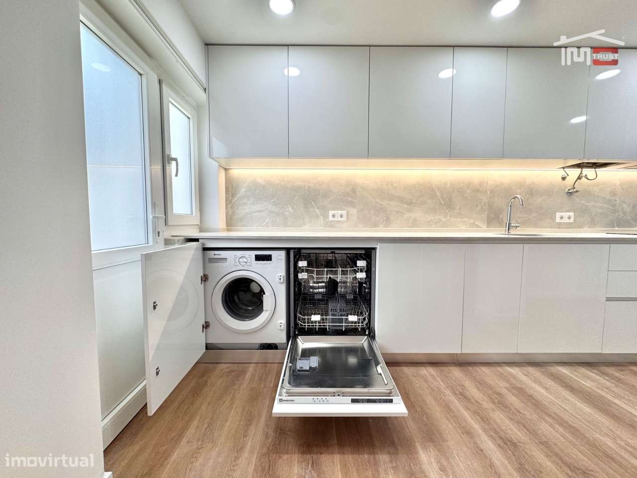 Apartamento T3 Totalmente Renovado 1ºandar, Coz. Equipada, Varanda,... - Grande imagem: 3/37