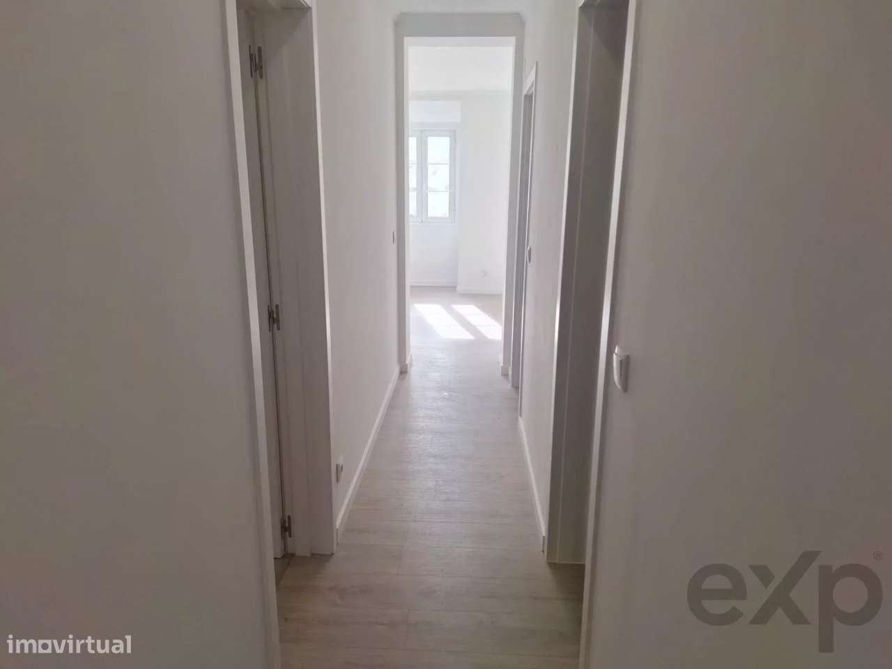 Excelente T3 remodelado - Grande imagem: 4/15