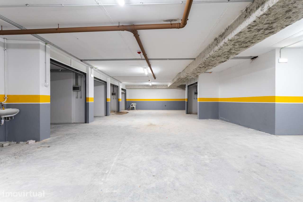 Apartamento T3 Novo a Estrear | 3 Suites | Vista Rio | Garagem Box | C-52