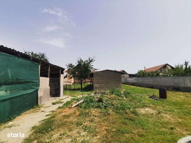 Vand Casa Individuala cu Anexe si Teren 1400 m2 - Imagine principală: 5/6