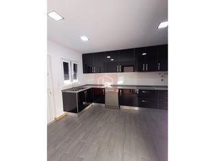 Moradia T4+1 geminada com Piscina, Terraços e Garagem - Atalaia, Mo... - Grande imagem: 3/37