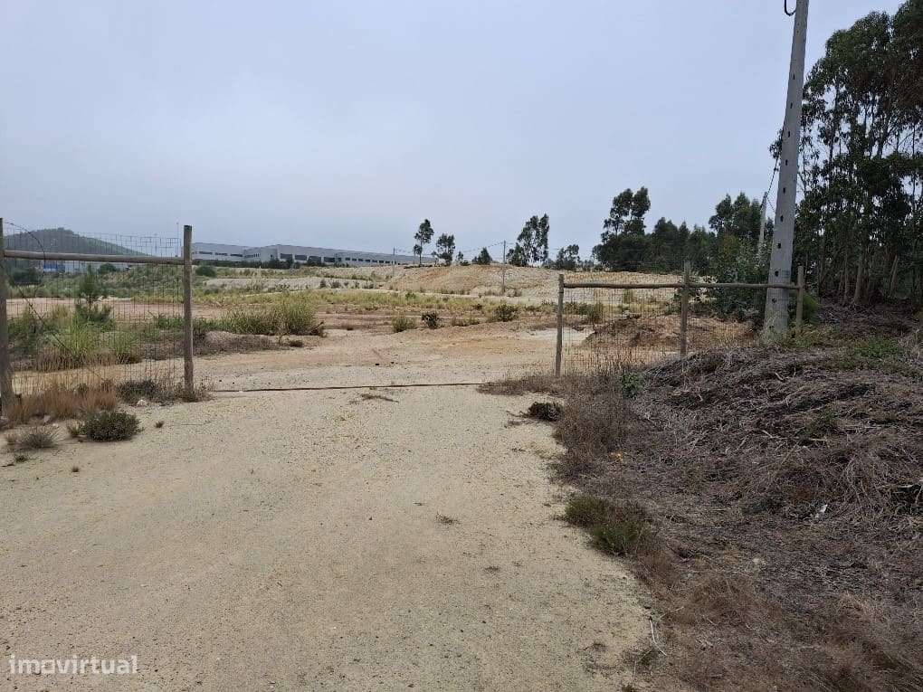 Terreno Industrial com 4120m2 junto à  zona industrial do Paúl - Grande imagem: 5/24