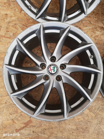 ALFA ROMEO GIULIA ALUFELGI 18" - 5