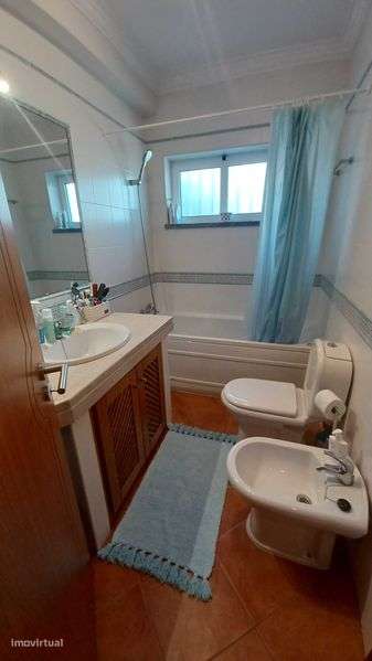 Apart T2  mobilado c/ lugar garagem, arrecadação - Grande imagem: 5/10