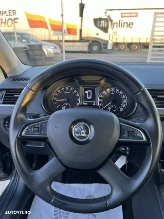 Skoda Octavia Combi 1.6 TDI GreenLine - 30